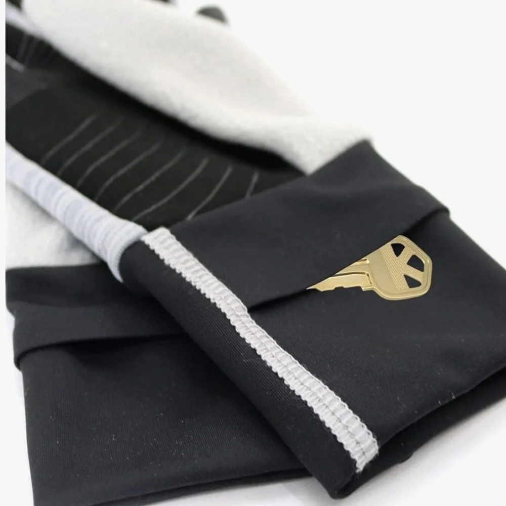 NWT UR Women’s Powered Lightweight Active‎ Stretch Touchscreen Run Gloves Gift